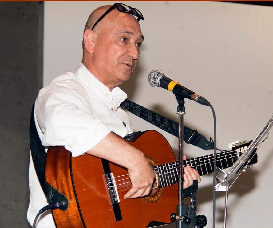 El cantautor madrileo Luis Fajardo