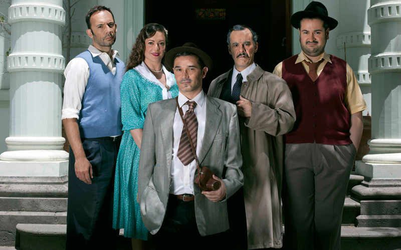 Los actores de la producción de izq a dcha, Antonio Báez, Marta Viera, Tavi García, Eugenio Villota y Lamberto Guerra