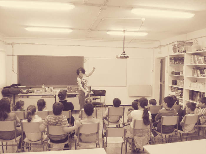 Cristina Verbena en el Colegio Público de Artenara