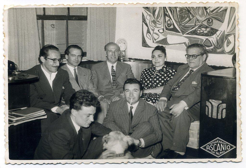 Pedro Lezcano junto a Pino Betancor, Gerardo Diego, Pedro Perdomo, Agustin Millares, Padorno y Ventura Doreste