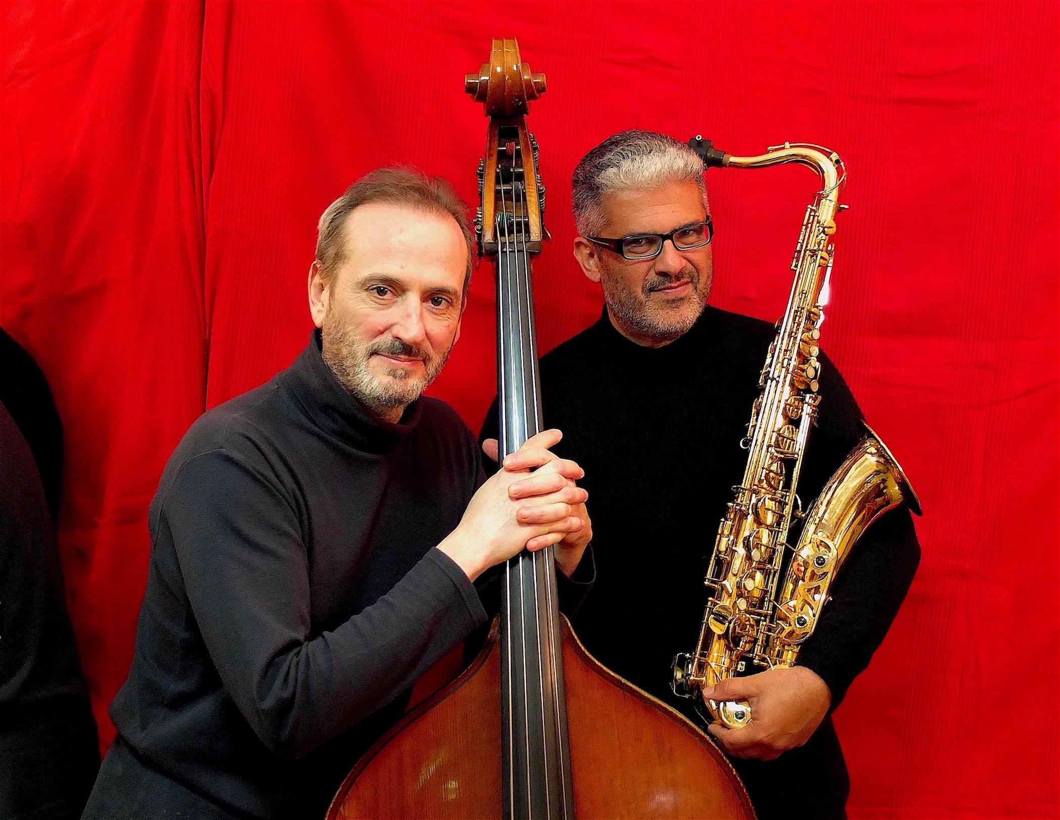 Los músicos Miguel A.Gómez (izda) y Fernando Toscano